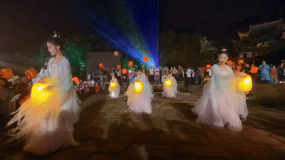 66c22d753c8f2156719a989ec490e561.gif